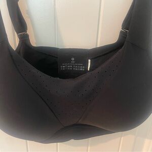 Women’s Lululemon sports bra size 36D